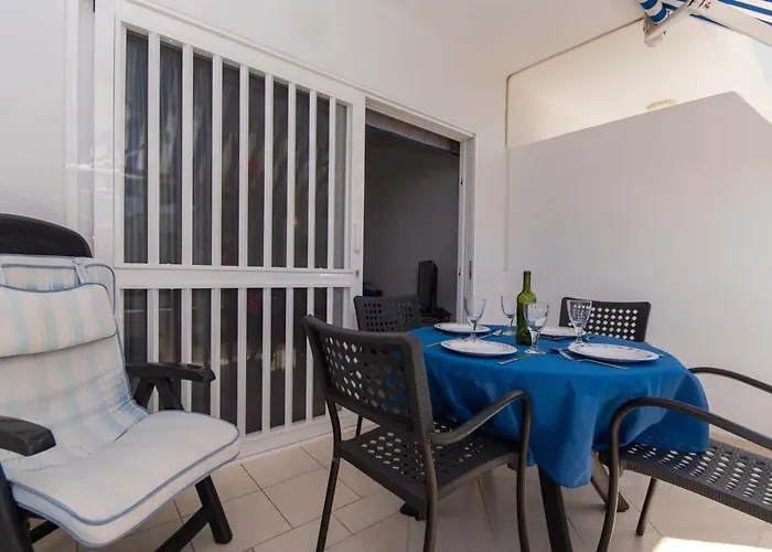 Club Atlantis 78 - One Bed *