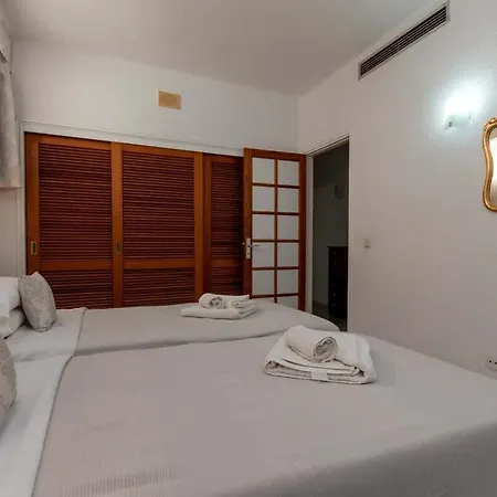 Club Atlantis 78 - One Bed *