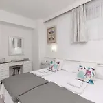 Club Atlantis 78 - One Bed