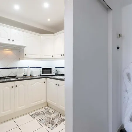 Club Atlantis 78 - One Bed